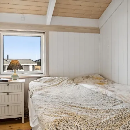 Vakantiehuis Bjarni - 239m From The Sea By Interhome Hjørring